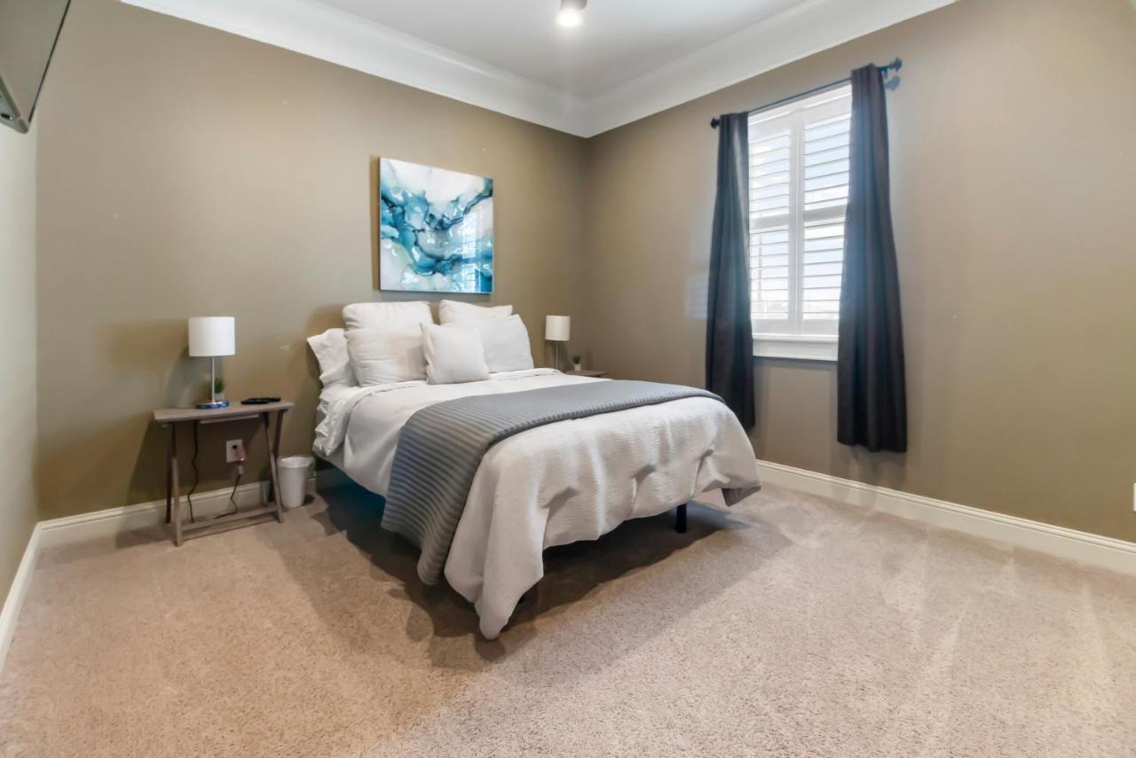 Luxury Waterfront Home Family And Pet Friendly Near Surfside Beach 11 Mins Freeport Eksteriør billede