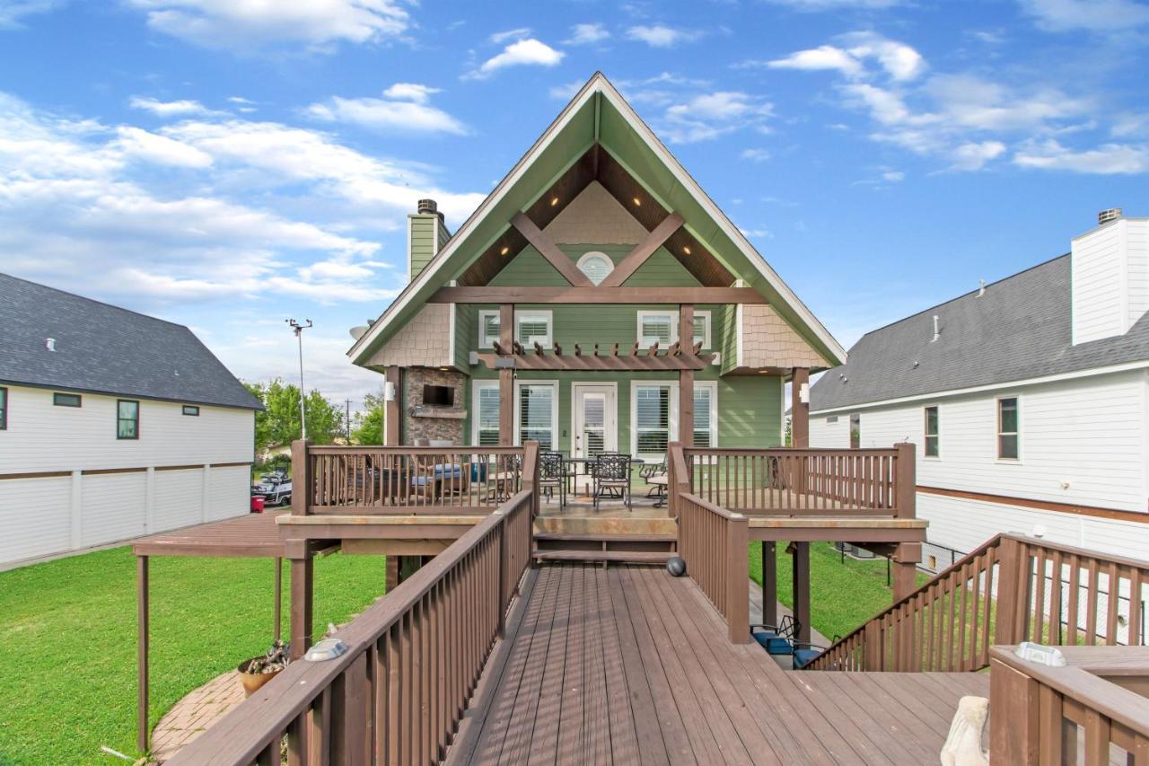 Luxury Waterfront Home Family And Pet Friendly Near Surfside Beach 11 Mins Freeport Eksteriør billede