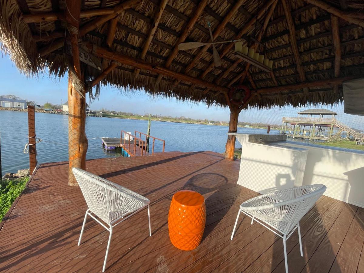 Luxury Waterfront Home Family And Pet Friendly Near Surfside Beach 11 Mins Freeport Eksteriør billede