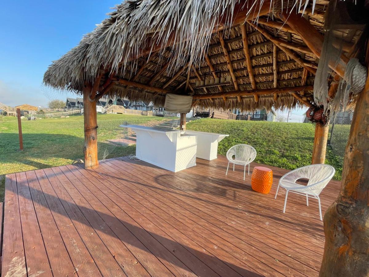 Luxury Waterfront Home Family And Pet Friendly Near Surfside Beach 11 Mins Freeport Eksteriør billede