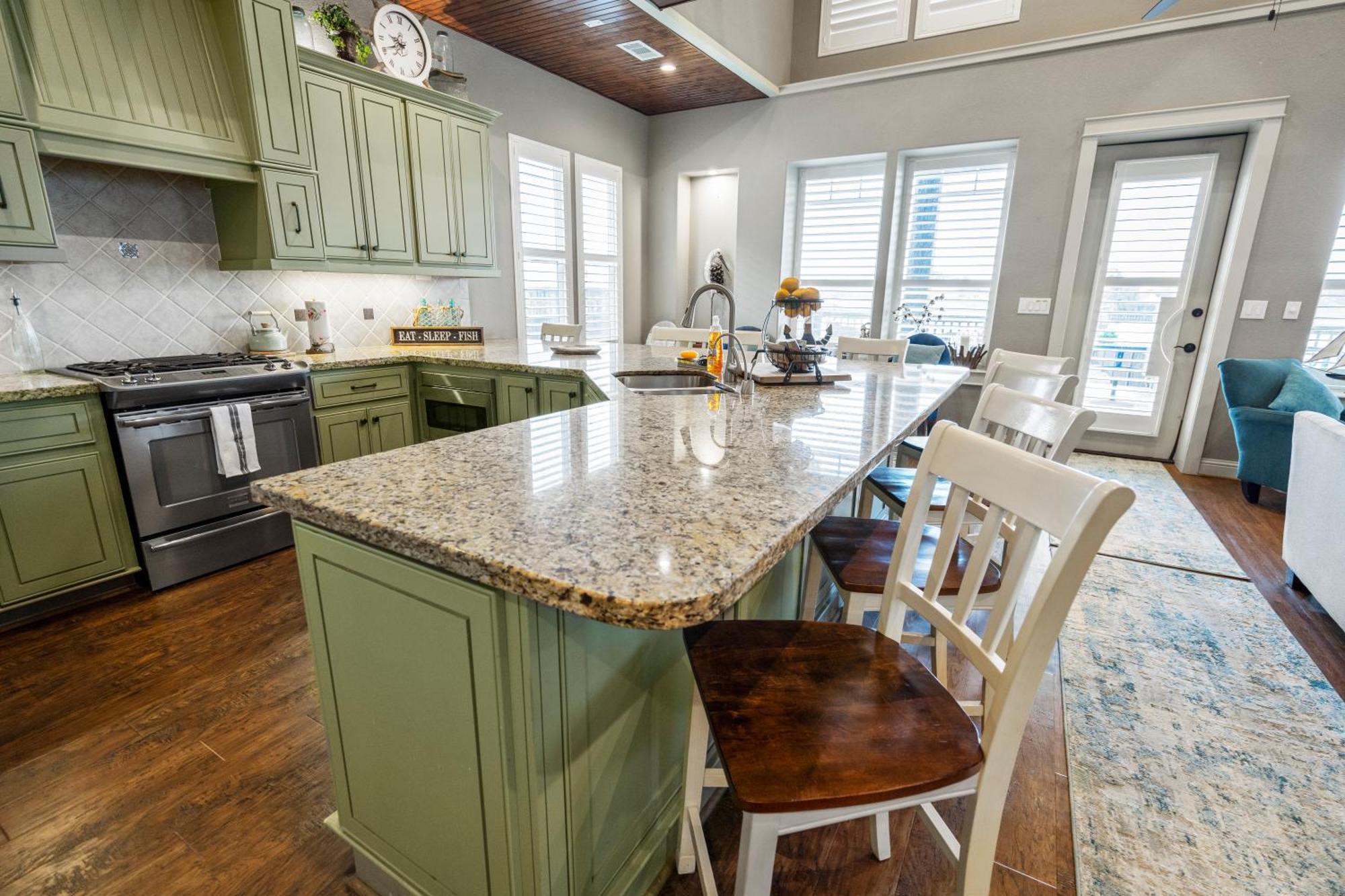 Luxury Waterfront Home Family And Pet Friendly Near Surfside Beach 11 Mins Freeport Eksteriør billede